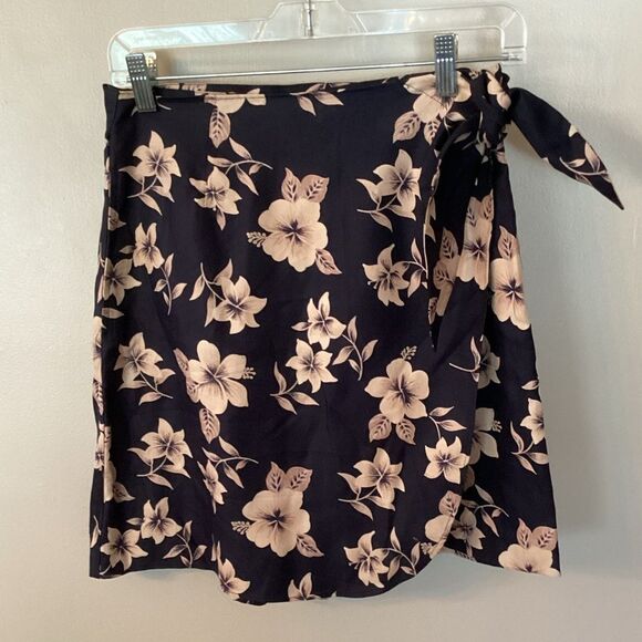 EP PRO SIZE 8 NAVY FLORAL TROPICAL HAWAIIAN 100% SILK WRAP GOLF SKORT - Picture 1 of 6